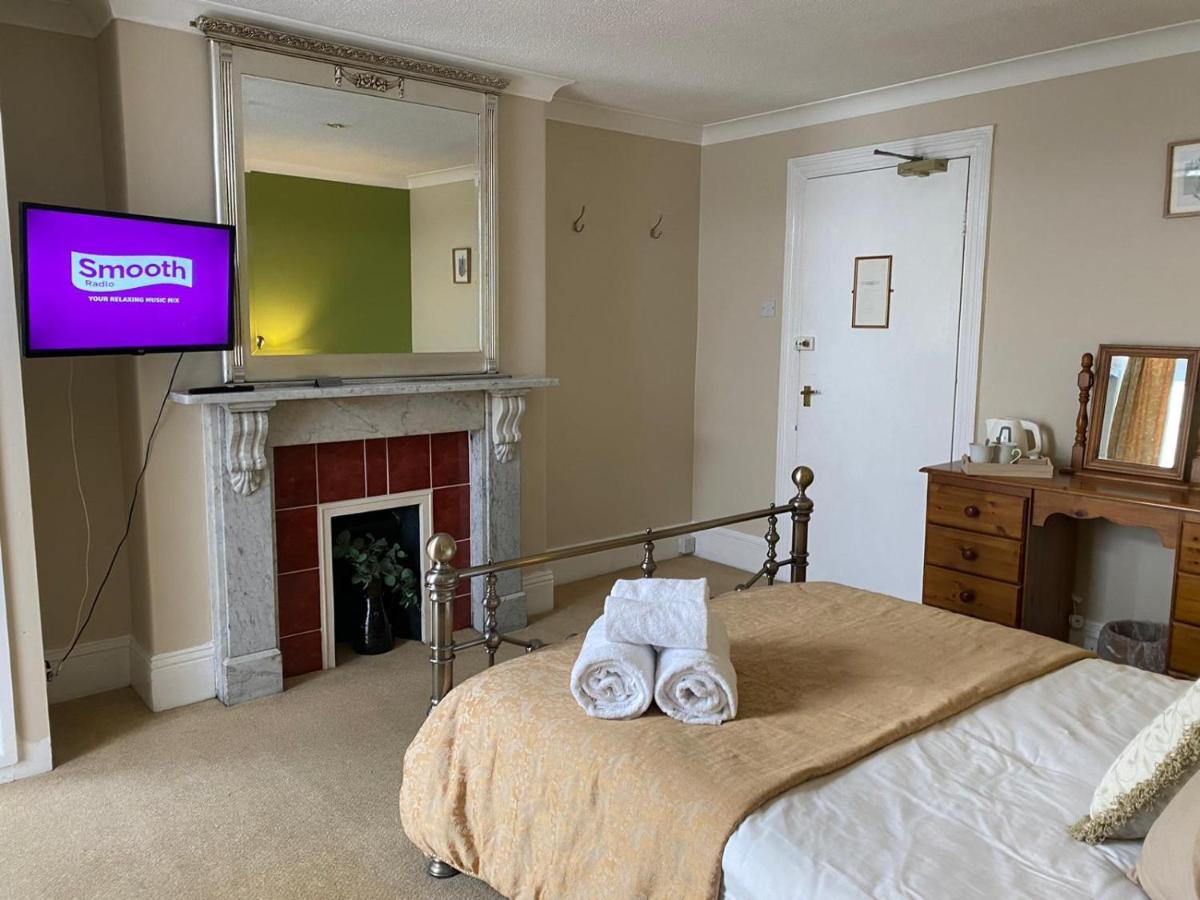 Dolphin Hotel Bovey Tracey Eksteriør billede